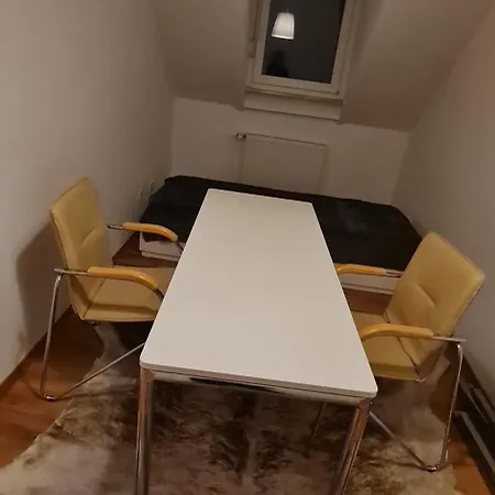 Moeblierte Souterrainwohnung Mit 2 Schlafzimmern Und Garten * Bad Homburg vor der Hoehe