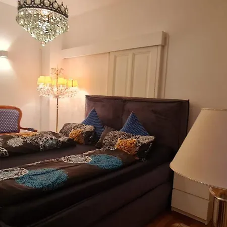Altbau Residenz Bad Homburg * باد هومبرغ فور دير هوه