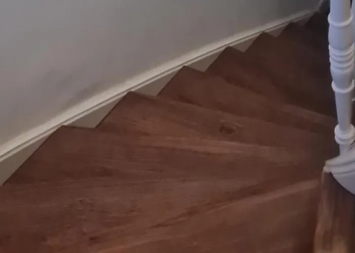 Möblierte Souterrainwohnung Mit 2 Schlafzimmern Und Garten Apartment